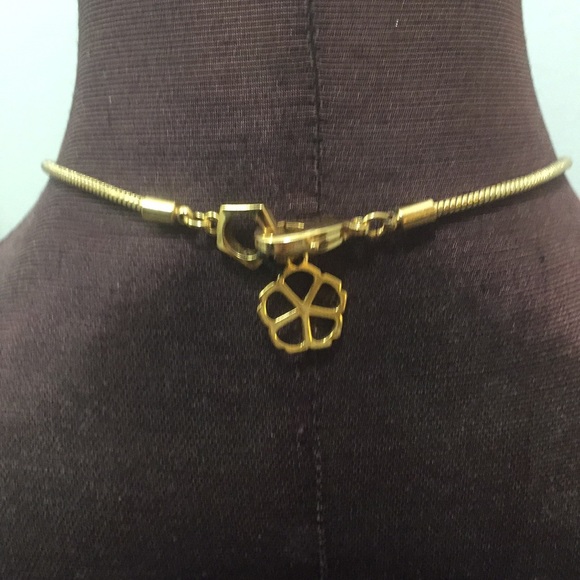 Crystal with Lace and White Stone necklace - Picture 3 of 3